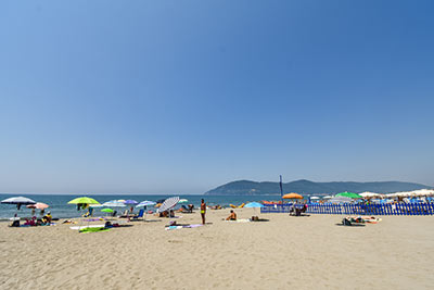 Spiaggia Libera a 100mt.